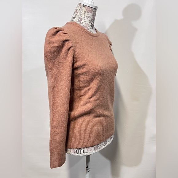 LARK & RO Soft Tan puff sleeve sweater size M - Picture 7 of 13